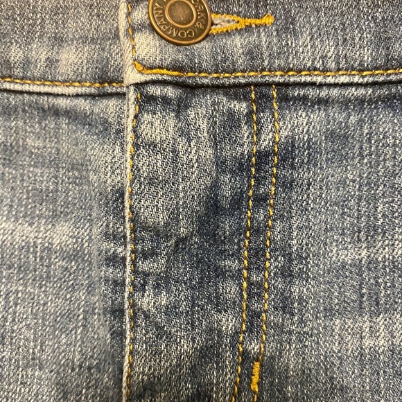 New York & Co, Jean Shorts, size 10 - Picture 3 of 10